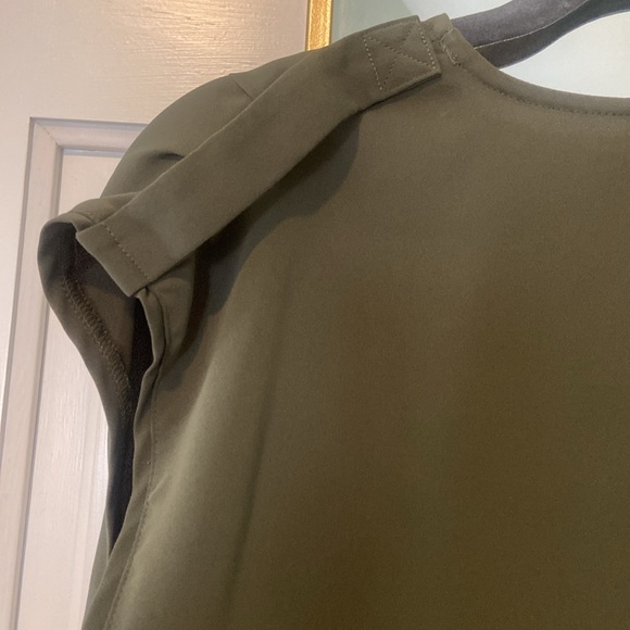 Olive Short Sleeved Blouse - Picture 4 of 4